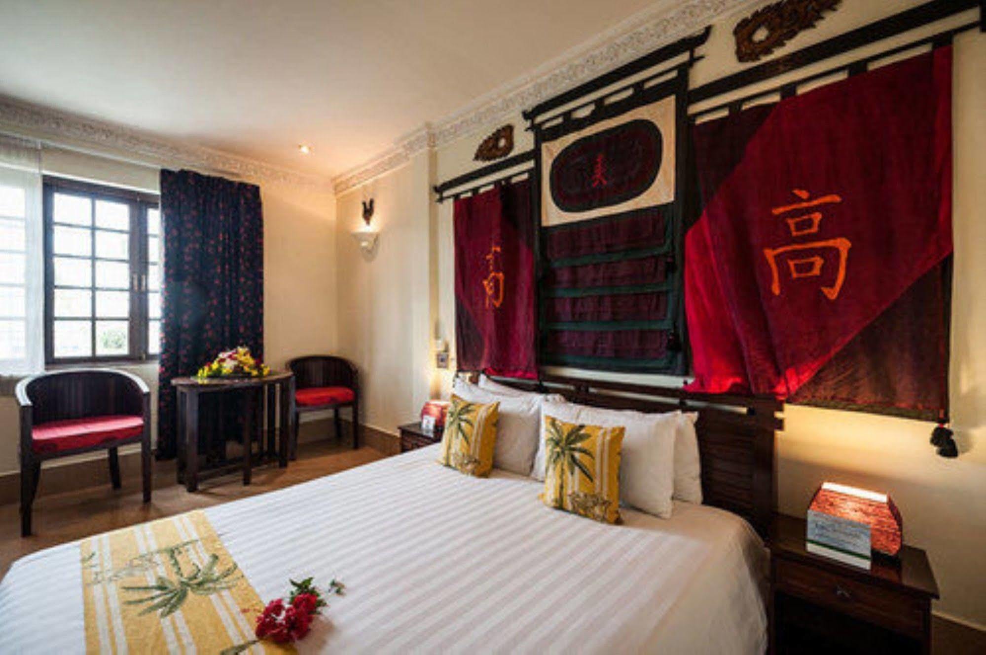 Red Hibiscus Hotel Phnom Penh Eksteriør billede